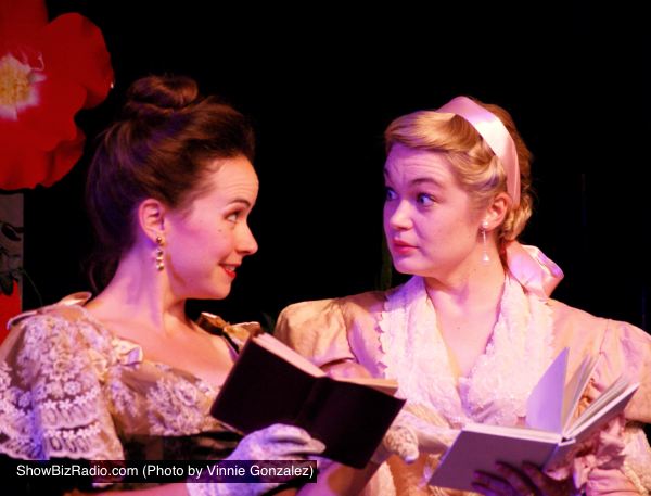 Audra Honaker as Gwendolen Fairfax and Aly Wepplo as Cecily Cardew