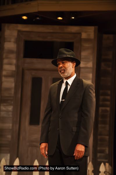 R. Lee Gregory as Reverend Sykes